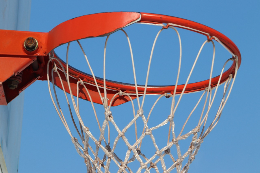 Comment profiter au mieux de son mini panier basket dans une salle d'entraînement?